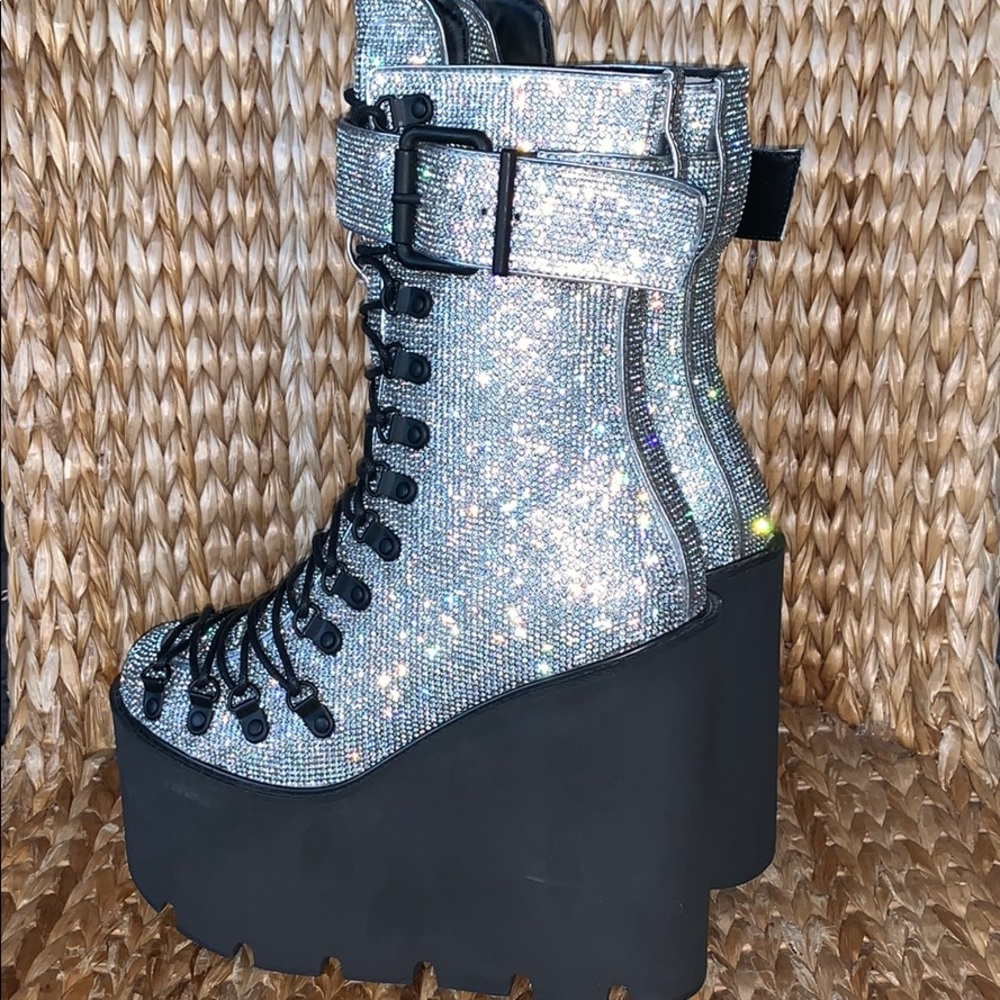 NIB ✨Dolls Kill ✨ Crystal Rhinestone Traitor Boots - Picture 5 of 8
